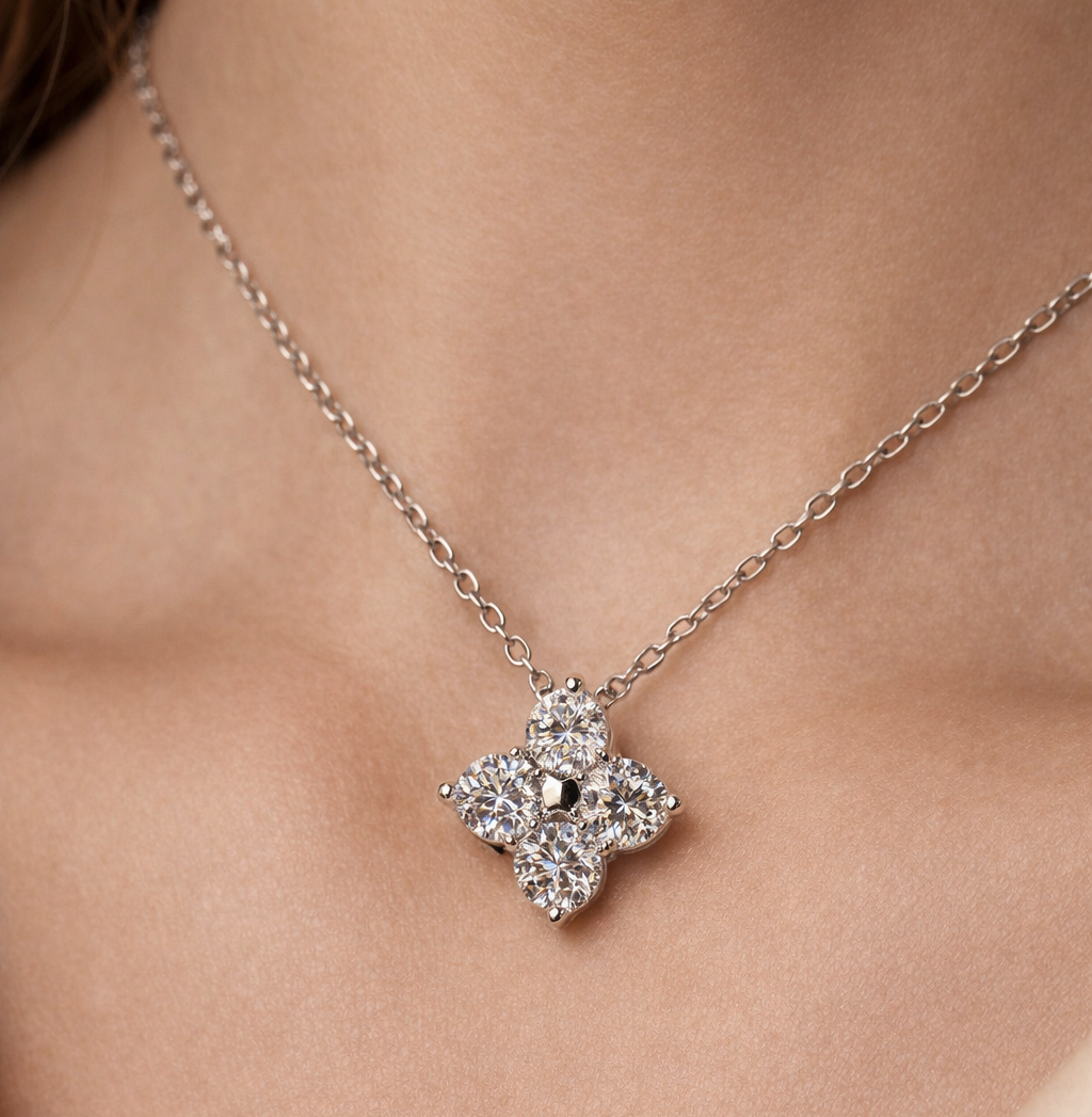 Collana Quadrifoglio con Moissanite 0.1 ct (3.0 mm) - immagine 3