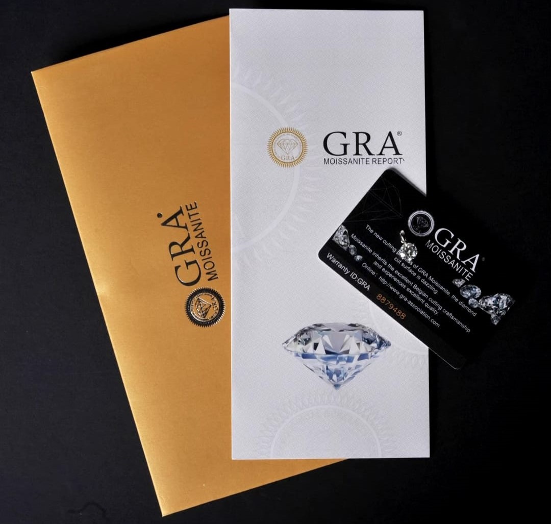 Fotografia originale del certificato GRA PLF Styling